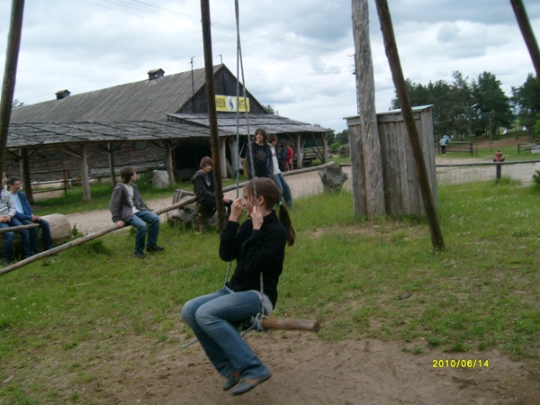 s7307899.jpg